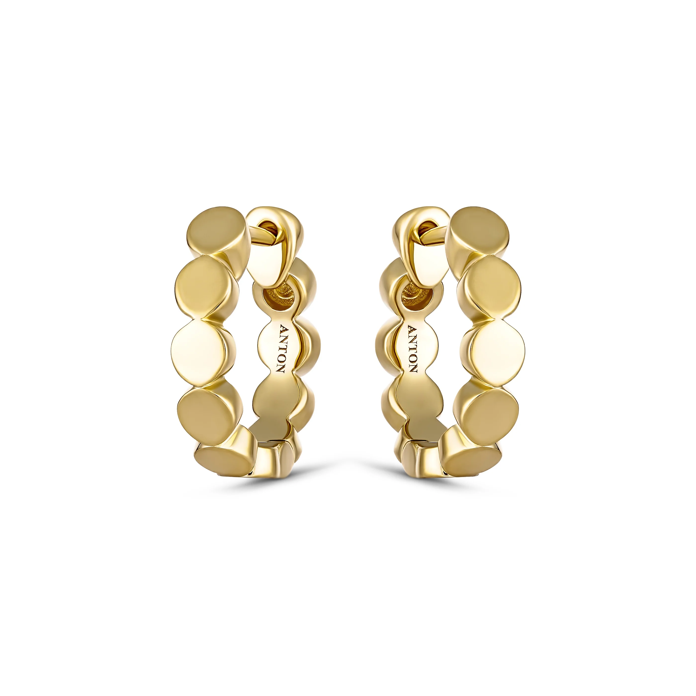 Capri Dreaming® Golden Huggie Earrings Small | 18K Yellow Gold - Image 3