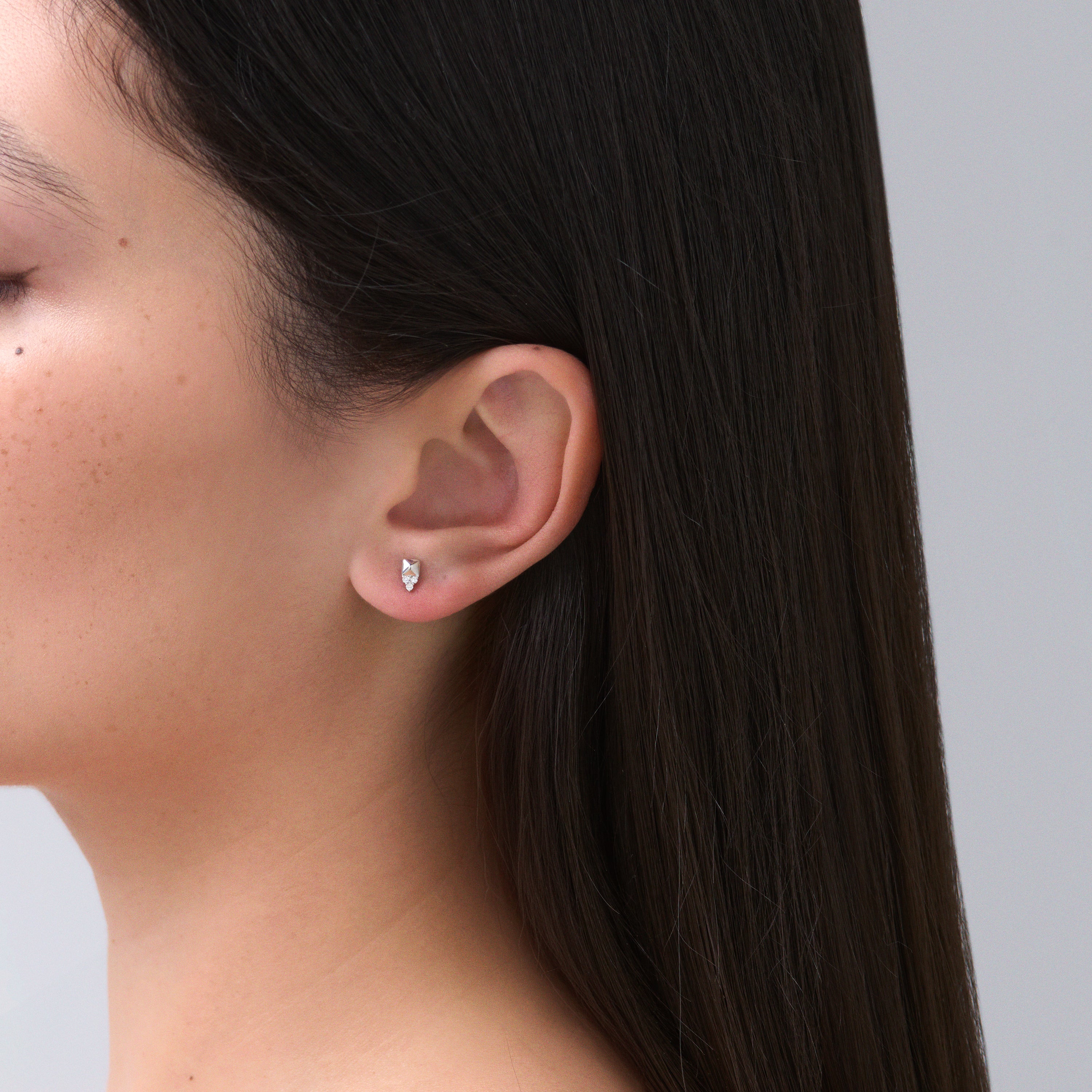 R.08® Nirvana Trio Diamond Studs | 18K White Gold - Image 2