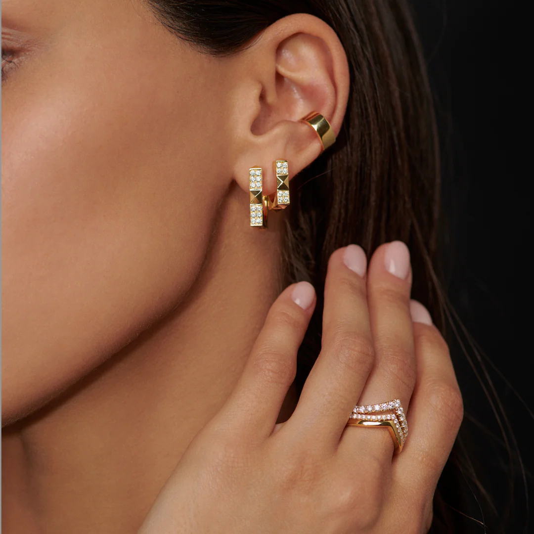 R.08® Quad Large Diamond Earrings | 18K Yellow Gold - Image 9
