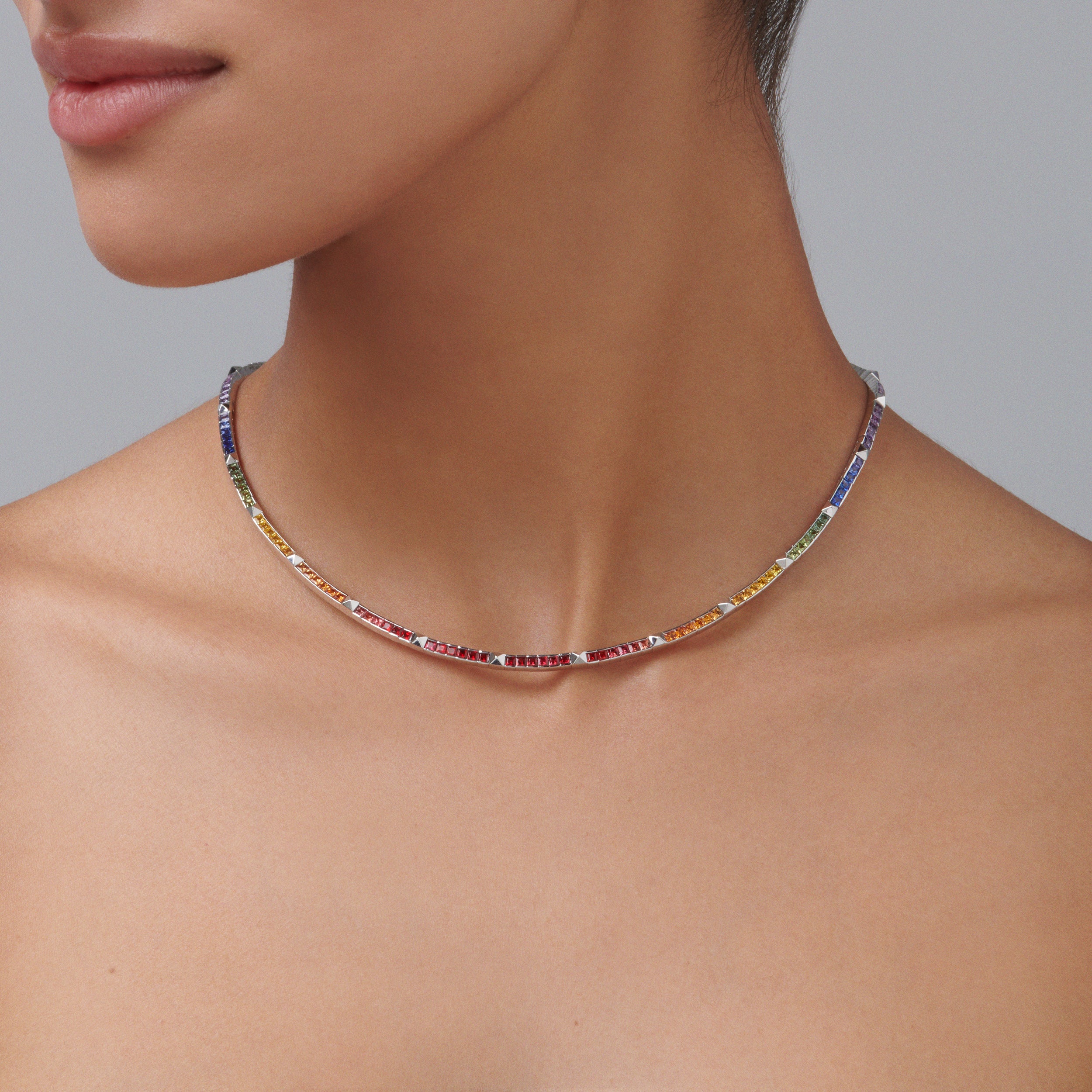 R.08® Une Rainbow Sapphire Necklace | Yellow Gold - Image 4